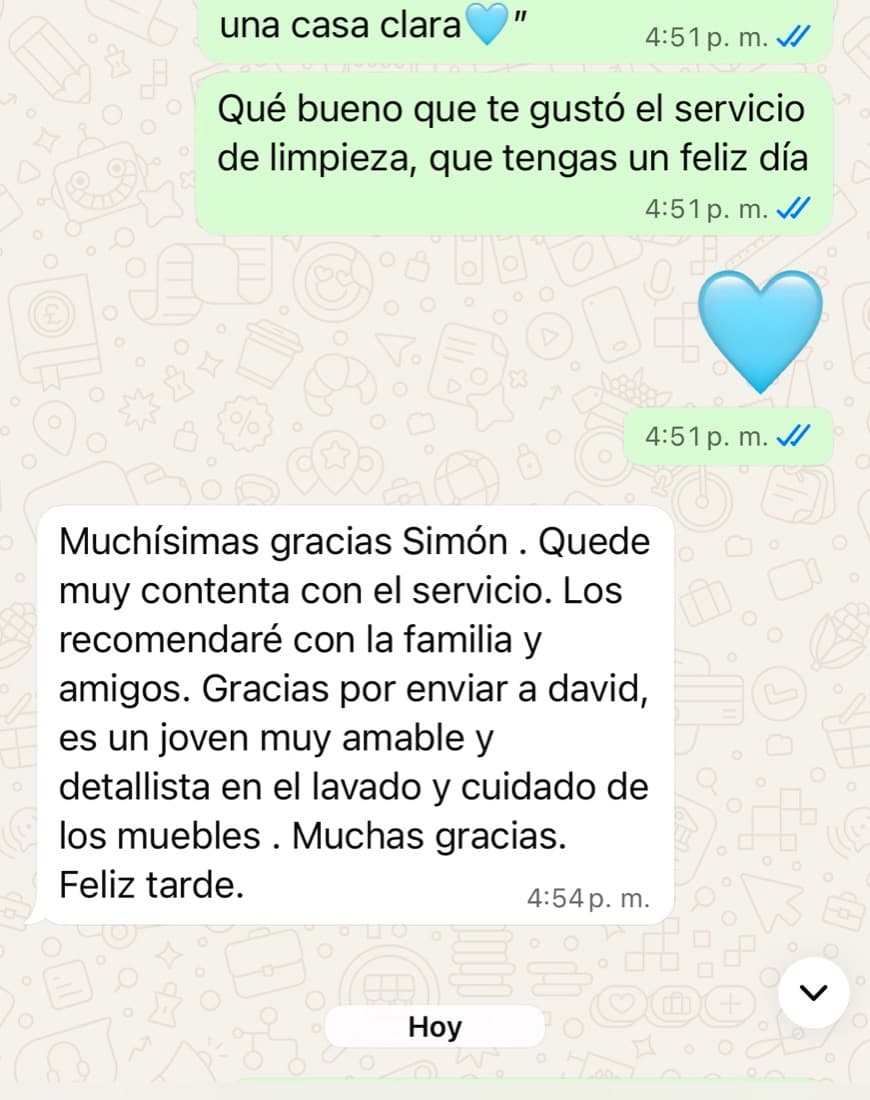 Mensaje de una clienta por WhatsApp: los recomendará con familia y amigos